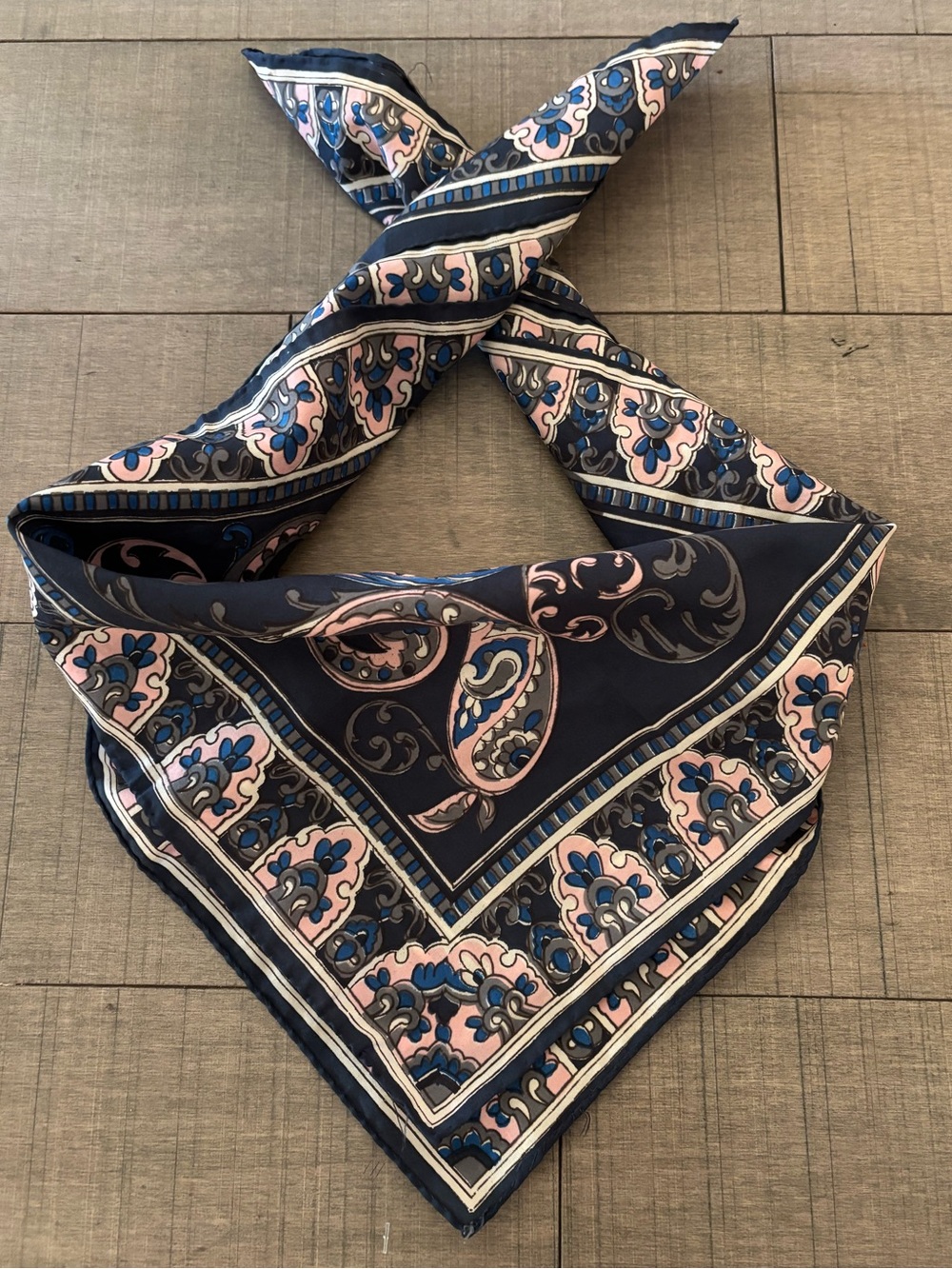 🌺5/$25🌺Paisley Cotton Scarf-Navy and Pink
